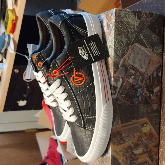 NWT vans skate Sid VCU. SCI-FI Fantasy 90s digital tech. Size 9 - Picture 3 of 9
